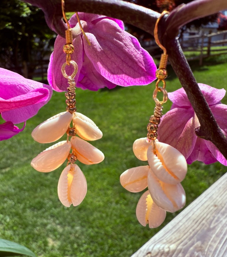 White Natural Spiral Sea Shell Bead Earrings